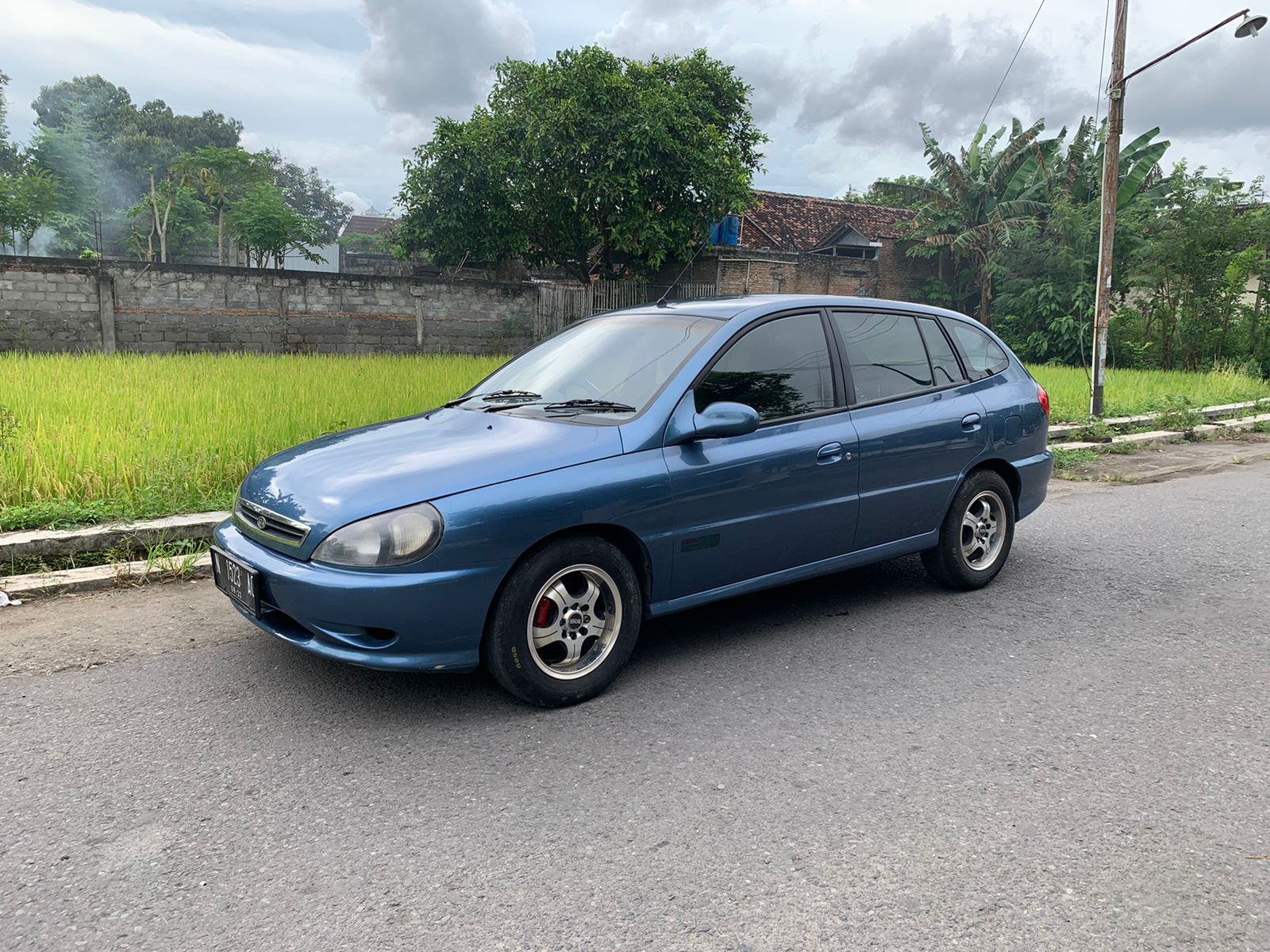 Tips Memilih Mobil Untuk Kebutuhan Keluarga di Showroom Mobil